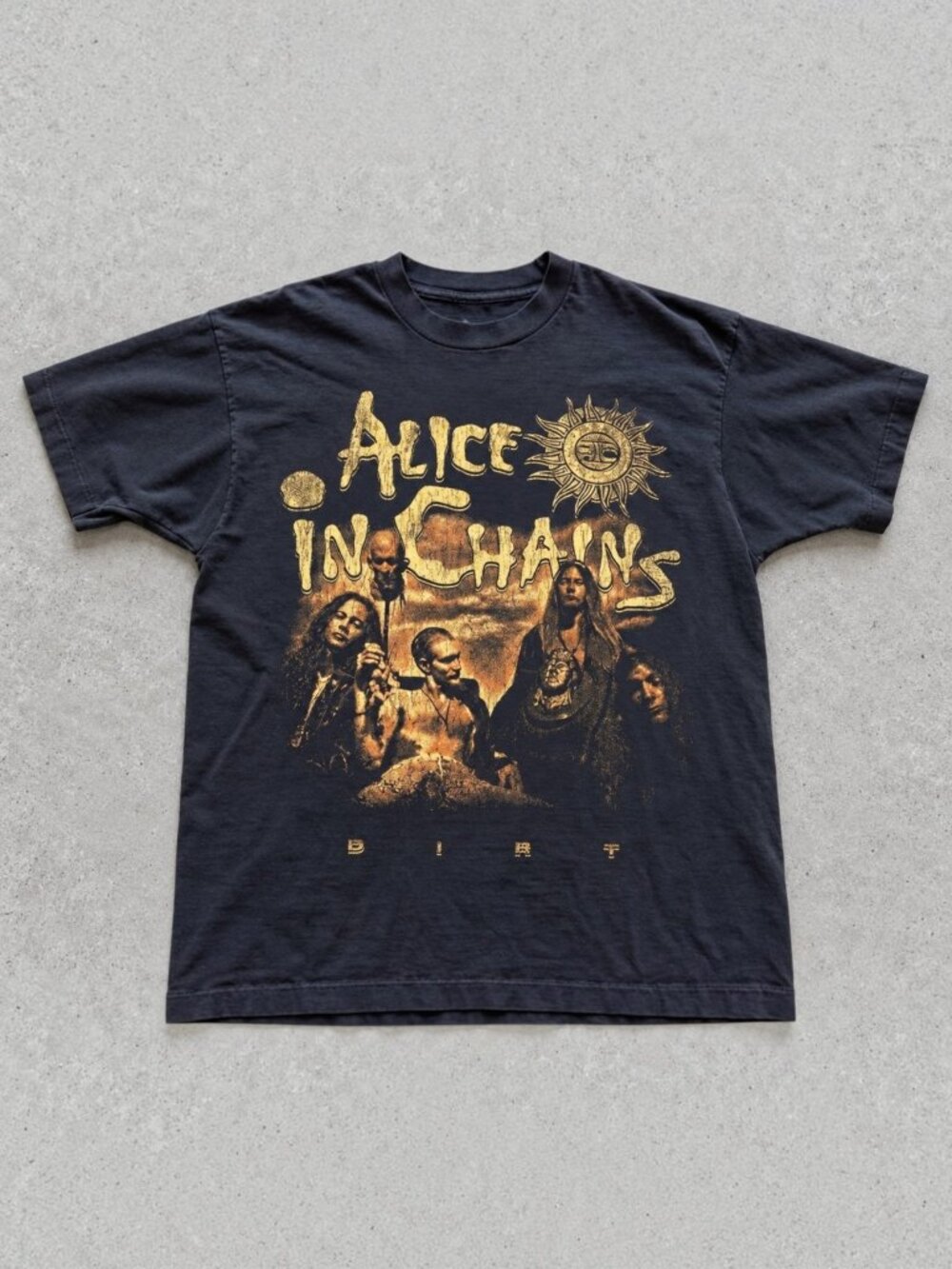 Gildan Alice in Chains Dirt Black Graphic T-Shirt